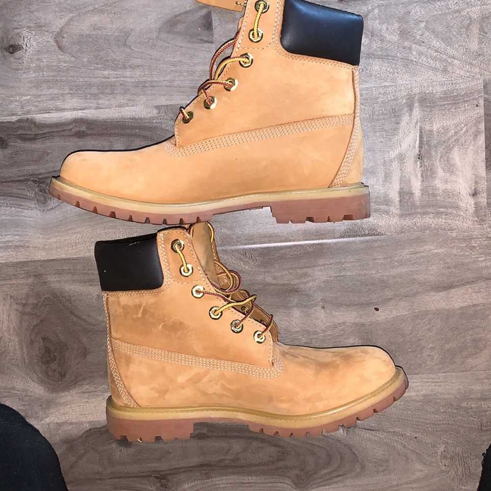 Authentic Timberland Boots - Picture 7 of 9